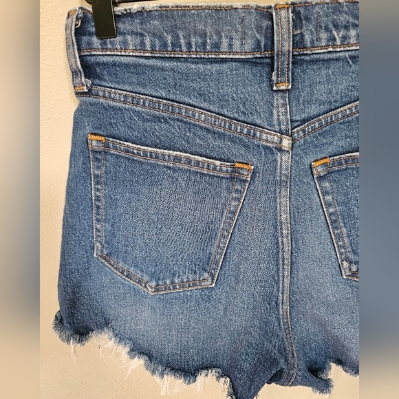 Abercrombie & Fitch The Cutoff High Rise Jean Shorts - Picture 6 of 8